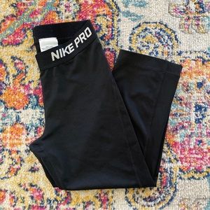 NIKE PRO WOMENS BLACK CAPRI TIGHTS LEGGINGS SIZE SMALL